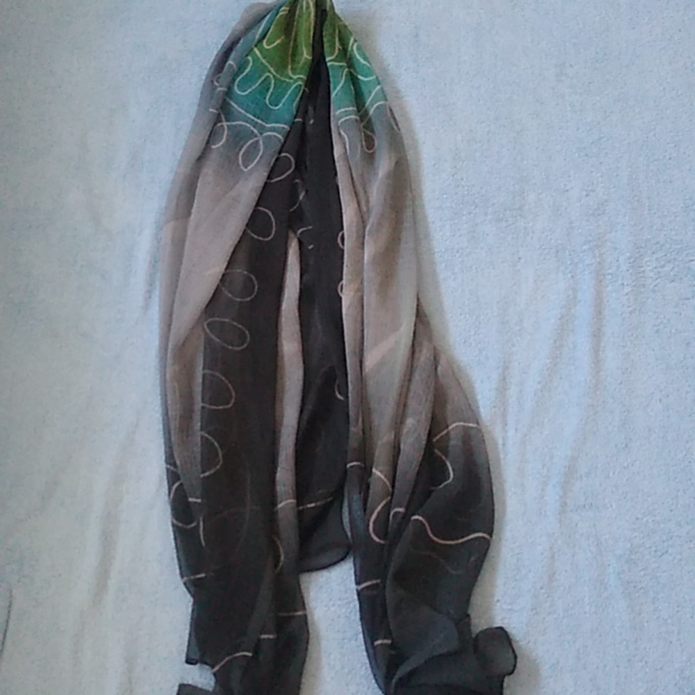Sarong - Picture 7 of 7